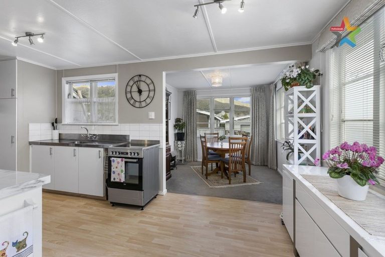 Photo of property in 1/114 Kowhai Street, Naenae, Lower Hutt, 5011