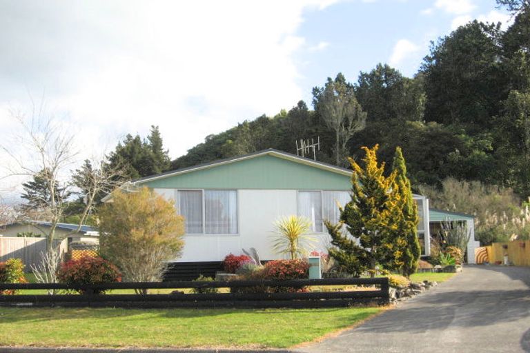 Photo of property in 124 Mckellar Place, Whangamata, 3620