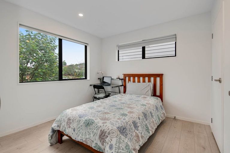 Photo of property in 57d Hogans Road, Glenfield, Auckland, 0629