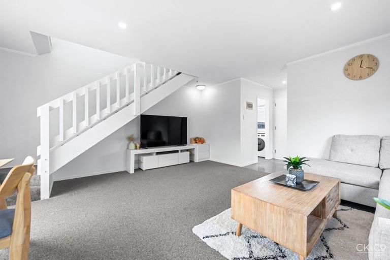 Photo of property in 3/24 Mason Street, Moera, Lower Hutt, 5010