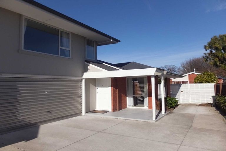 Photo of property in 11 Powell Crescent, Ilam, Christchurch, 8041