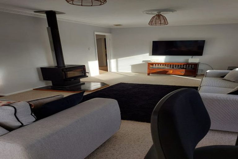 Photo of property in 9 Mitimiti Grove, Wainuiomata, Lower Hutt, 5014