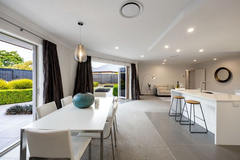 Photo of property in 51 Saint James Drive, Huntington, Hamilton, 3210