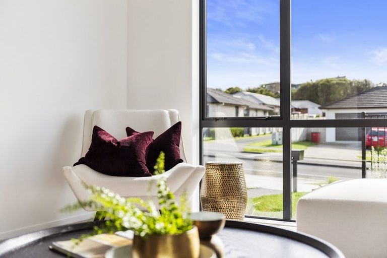 Photo of property in 41 Taikura Avenue, Red Beach, 0932