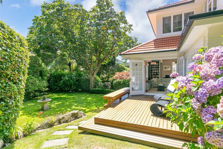 Photo of property in 22 Woodmancote Road, Khandallah, Wellington, 6035