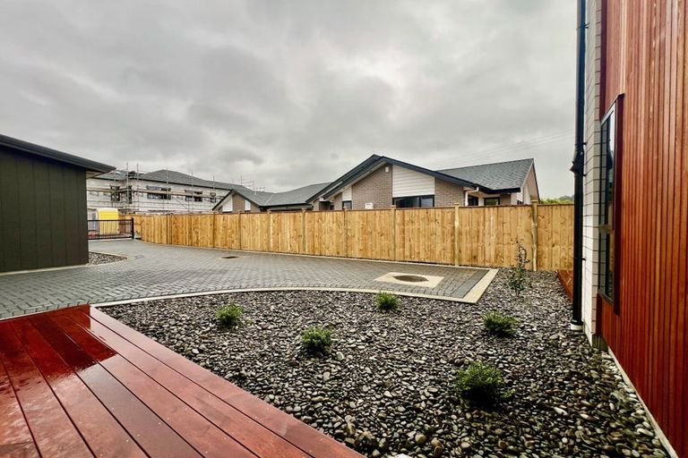 Photo of property in 16 Kiokio Place, Swanson, Auckland, 0614