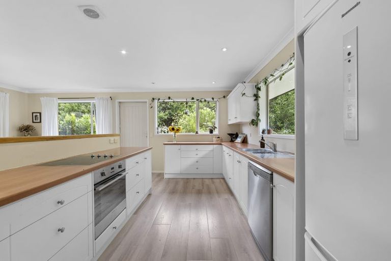 Photo of property in 1096 Egmont Road, Egmont Village, New Plymouth, 4372