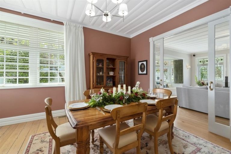 Photo of property in 1 Grove Road, Devonport, Auckland, 0624