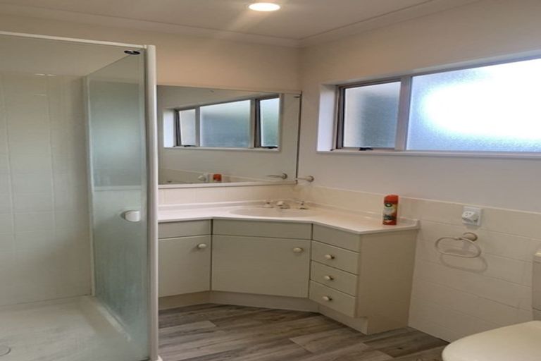 Photo of property in 40 Kingsgate Avenue, Havelock North, 4130