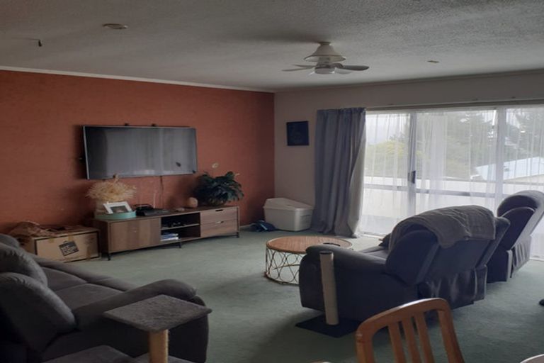 Photo of property in 12 Staysail Place, Whitby, Porirua, 5024