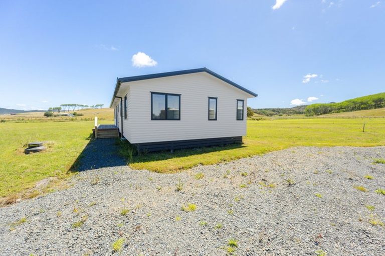 Photo of property in 20 Journeys End, Tapora, 0977
