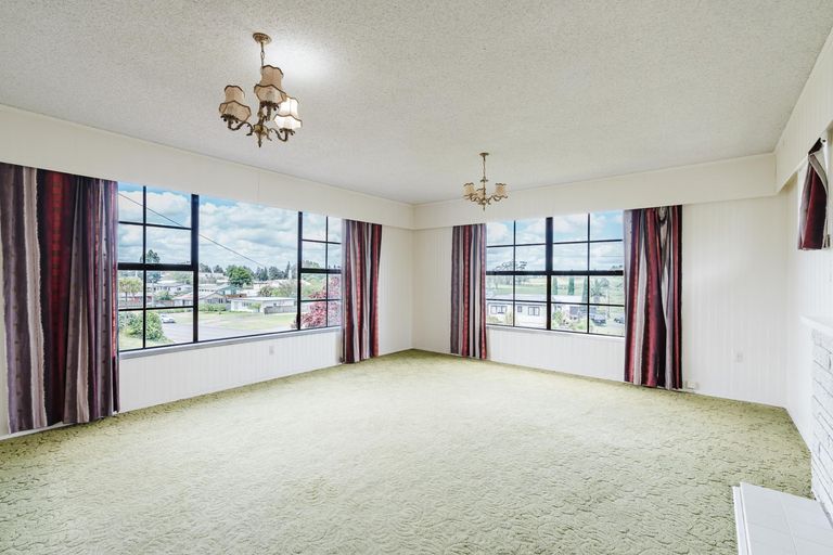 Photo of property in 39 Cowley Drive, Temple View, Hamilton, 3218