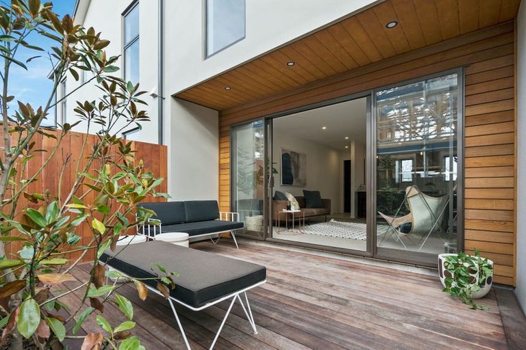 Photo of property in 525b Manchester Street, St Albans, Christchurch, 8014