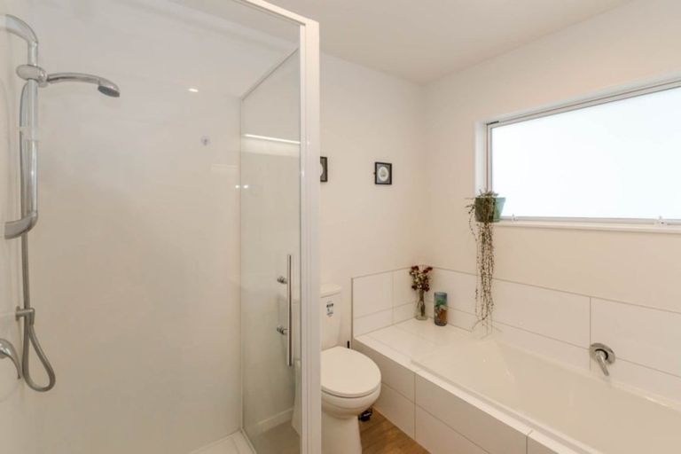 Photo of property in 5a Sharda Grove, Paraparaumu Beach, Paraparaumu, 5032