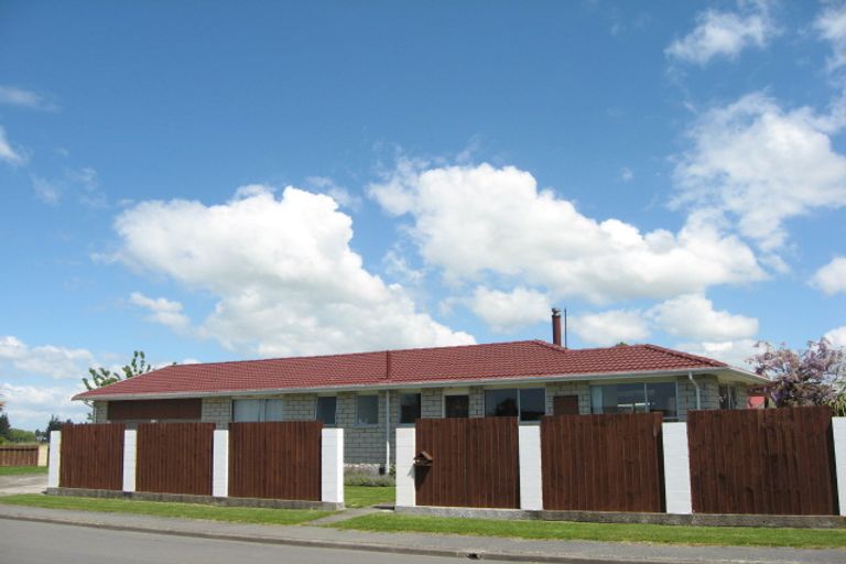 Photo of property in 1 Martyn Street, Rangiora, 7400