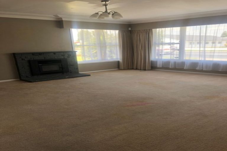 Photo of property in 70 Clevedon Road, Papakura, 2110