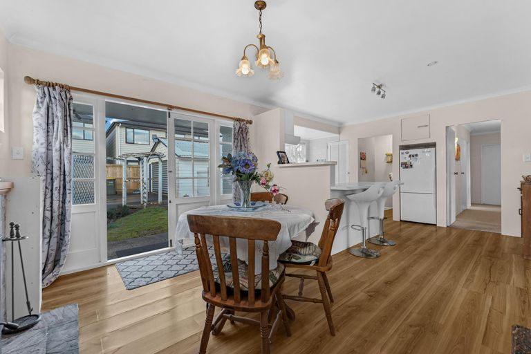 Photo of property in 42 Manse Road, Pahurehure, Papakura, 2113