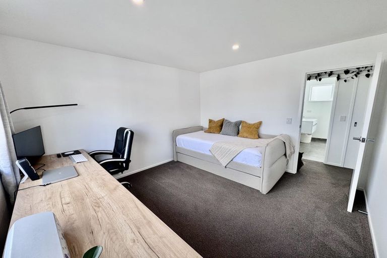 Photo of property in 12a Waterview Place, Haruru, 0204