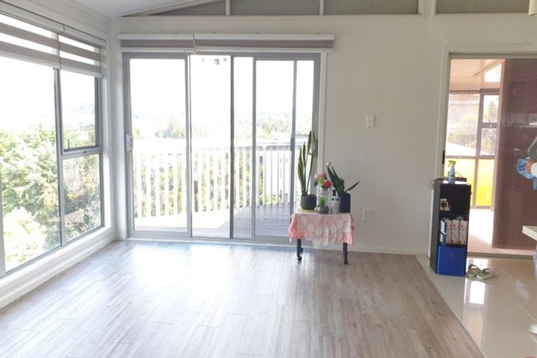 Photo of property in 1/104 Bond Crescent, Forrest Hill, Auckland, 0620