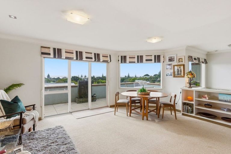 Photo of property in 43 Manuka Street, Otaki Beach, Otaki, 5512