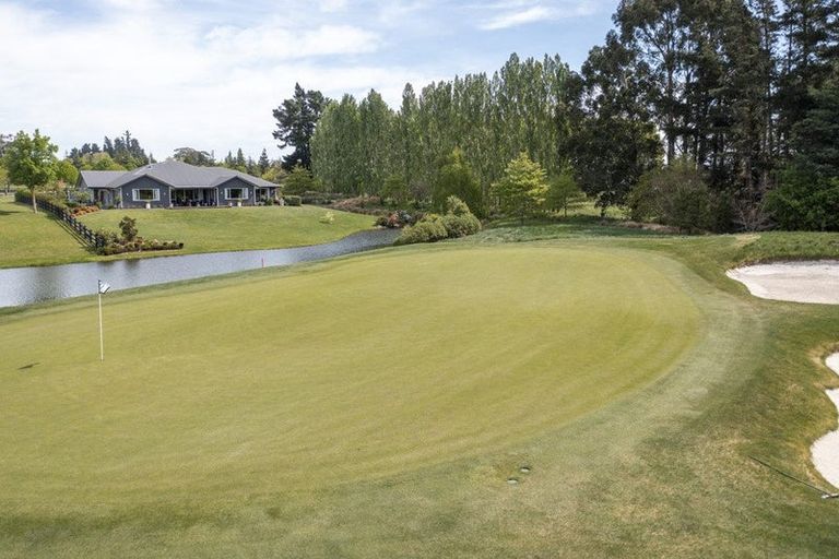 Photo of property in 10 Burntwood Lane, Pegasus, 7612