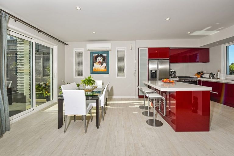 Photo of property in 3a Wesley Street, Devonport, Auckland, 0624