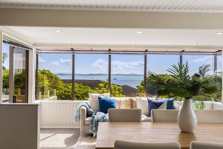 Photo of property in 1b Burford Place, Mellons Bay, Auckland, 2014