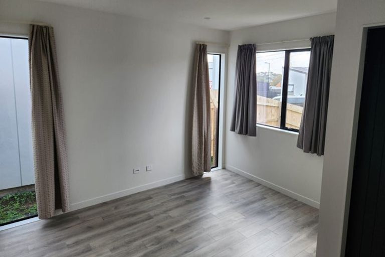 Photo of property in 9 Puwha Street, Massey, 0614