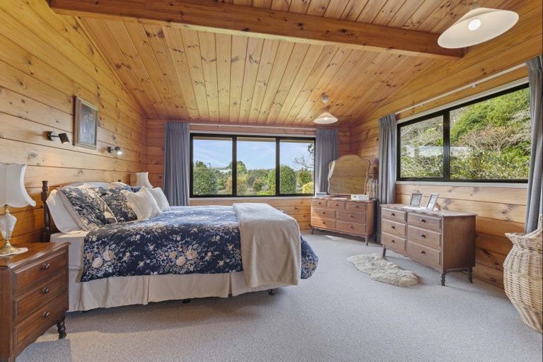 Photo of property in 6 Byron Place, Whalers Gate, New Plymouth, 4310