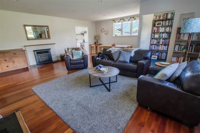 Photo of property in 65 Ngaio Road, Waikanae, 5036