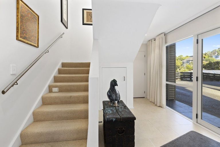 Photo of property in 67d Mills Road, Brooklyn, Wellington, 6021