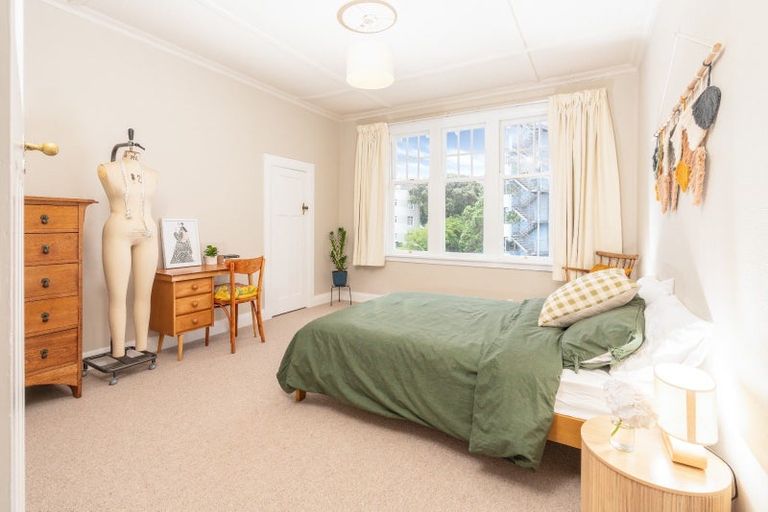 Photo of property in Pukehinau Flats, 4/1 Brooklyn Road, Mount Cook, Wellington, 6011