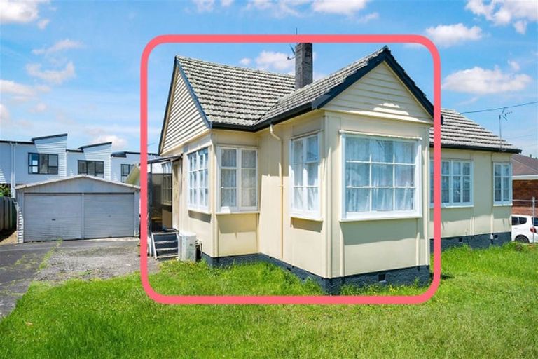 Photo of property in 2 Fruitvale Road, New Lynn, Auckland, 0600