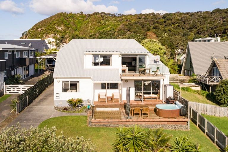 Photo of property in 15 Du Fresne Place, Russell, 0202