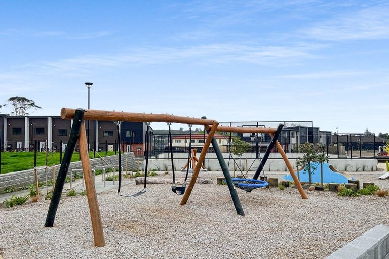 Photo of property in 30 Selo Street, Glen Eden, Auckland, 0602