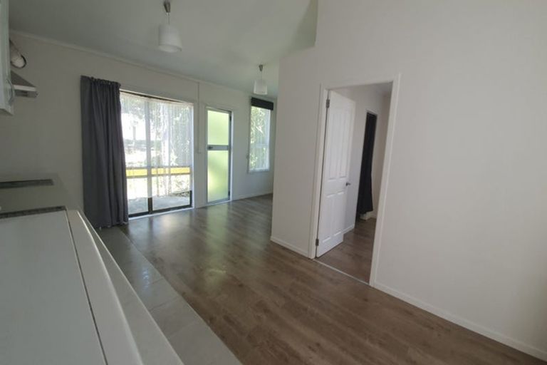 Photo of property in 68 Broderick Road, Johnsonville, Wellington, 6037