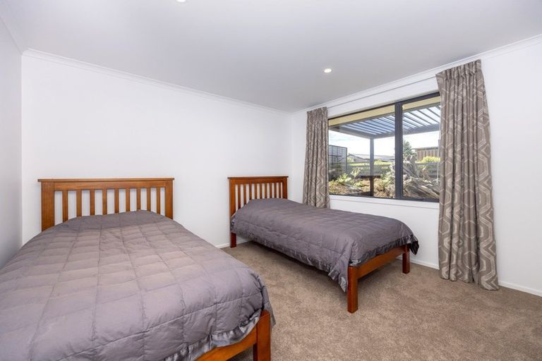 Photo of property in 16 Makomako Road, Wanaka, 9305