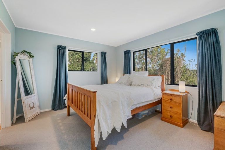 Photo of property in 23 Jelas Road, Red Beach, 0932