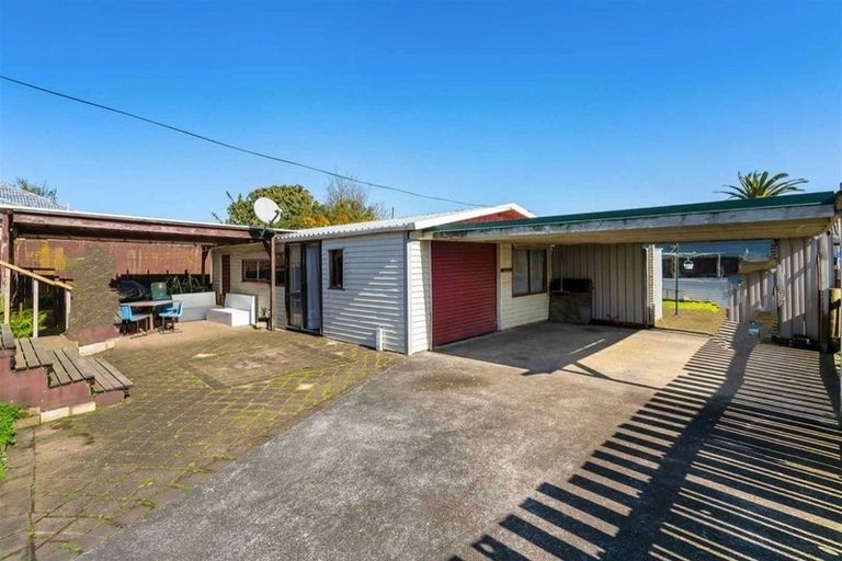 Photo of property in 4 White Road, Manurewa, Auckland, 2102