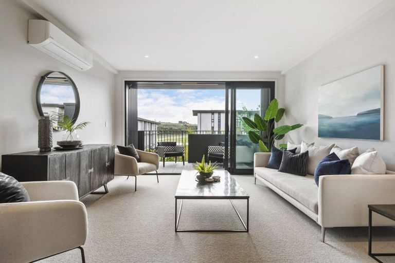 Photo of property in 9b Windlass Street, Long Bay, Auckland, 0630