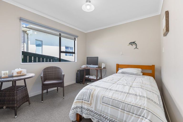 Photo of property in 24 Motukari Place, Onaero, Urenui, 4383