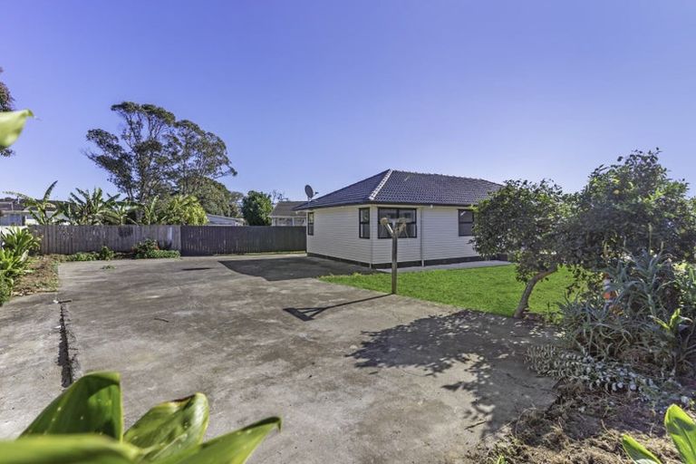 Photo of property in 24 Heyford Close, Mangere, Auckland, 2022