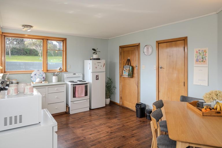 Photo of property in 18 Oxford Street, Holmes Hill, Oamaru, 9401