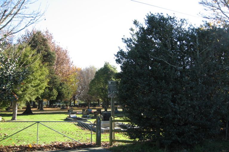 Photo of property in 2/43 Shannon Place, Belfast, Christchurch, 8051