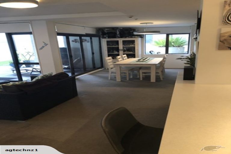 Photo of property in 5/48 Marine Parade, Mount Maunganui, 3116