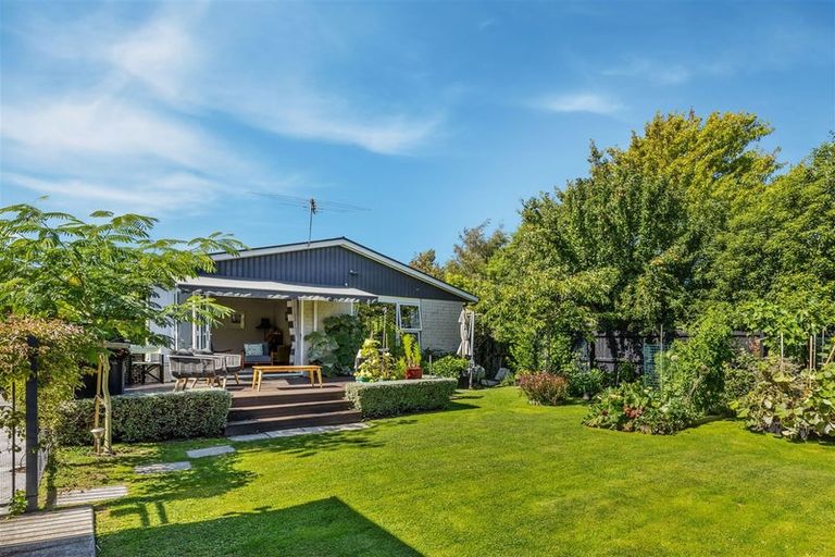 Photo of property in 63 Grahams Road, Burnside, Christchurch, 8041