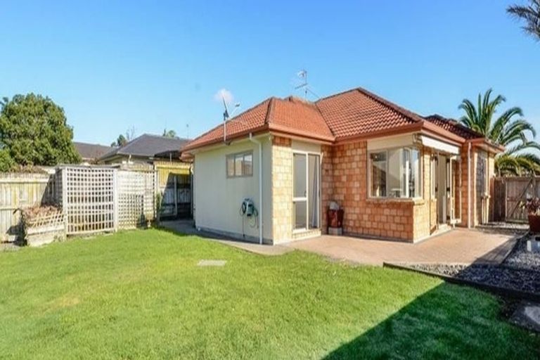 Photo of property in 34 Jadewynn Drive, Massey, Auckland, 0614