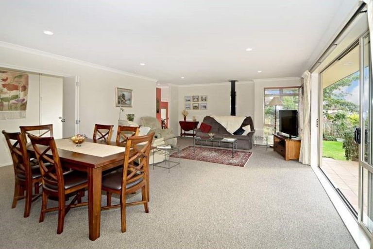 Photo of property in 32 Maybole Drive, Flat Bush, Auckland, 2016