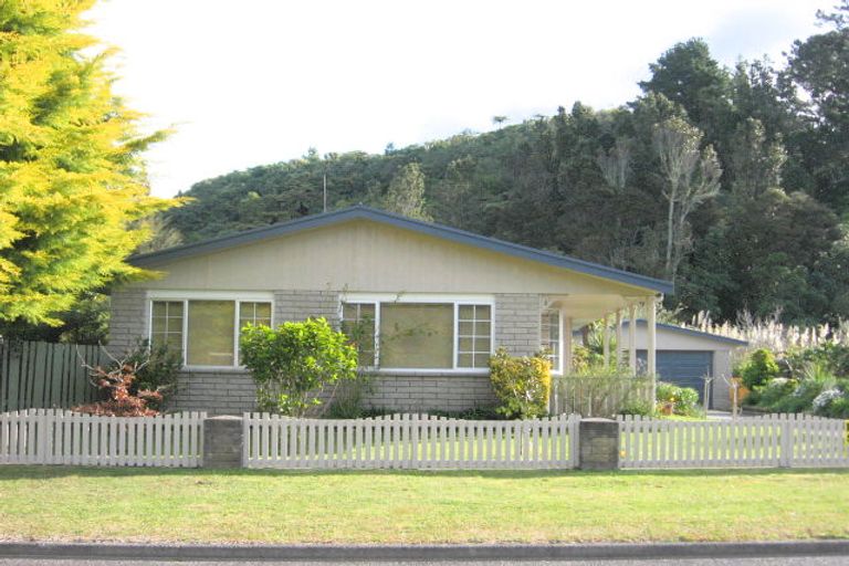 Photo of property in 126 Mckellar Place, Whangamata, 3620
