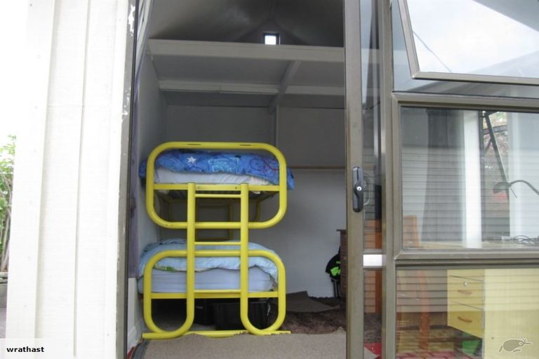 Photo of property in 1 Perth Place, Awapuni, Palmerston North, 4412